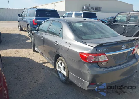 2013 Toyota Corolla S z USA, uszkodzony, nr VIN 5YFBU4EE2DP140233